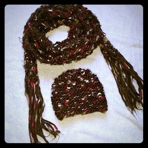 Urban Outfitters Chunky Knit winter hat and scarf set